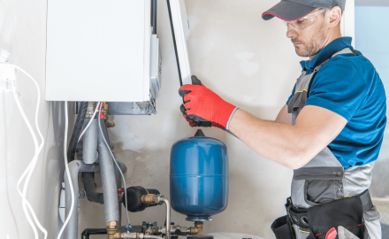 Mantenimiento y reparación de todas las marcas y combustibles para calderas y calentadores.